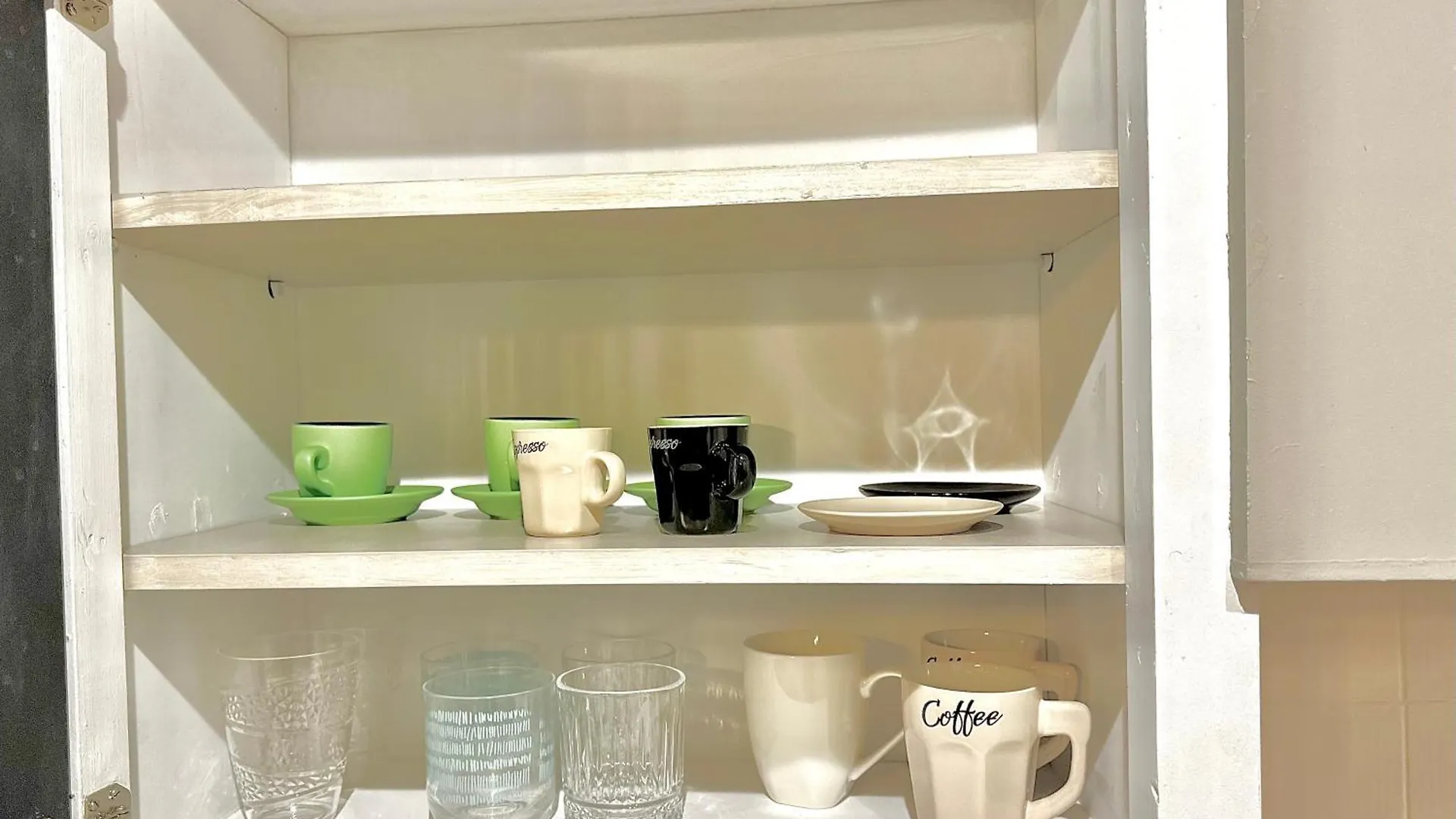 アパート Sea And Lake Breeze 1Br Apt ラルナカ キプロス
